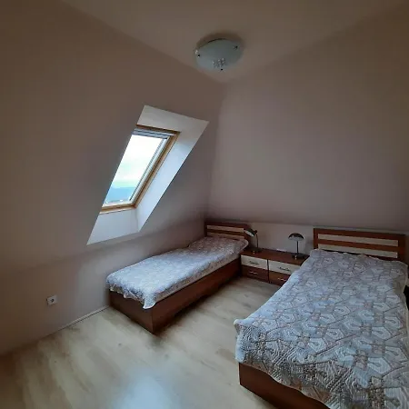 Oereghegy Vendeghaz Apartment *